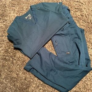 Greys anatomy’s barco scrub set